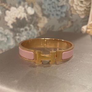 Re: Hermes clic h bracelet